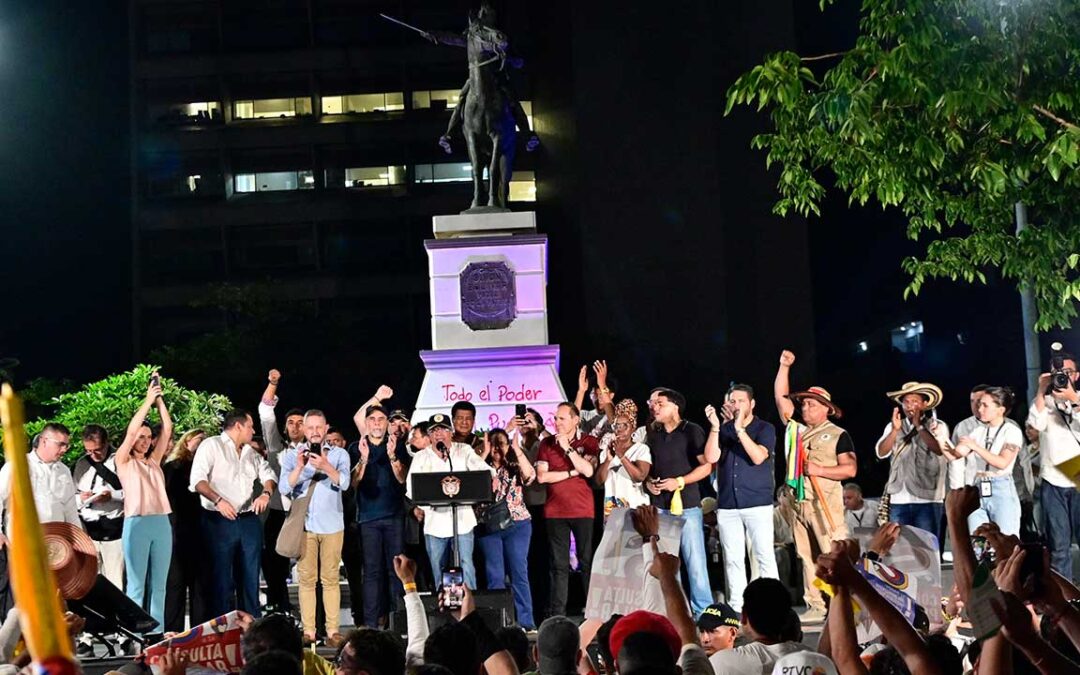 “¡COLOMBIA SE DEBE LEVANTAR CONTRA EL OPRESOR ECONÓMICO!”’ en Defensa de la Consulta Popular.
