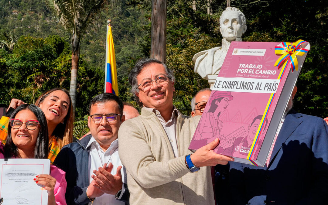 LA LEY LABORAL YA ESTÁ SANCIONADA por el presidente PETRO para un trabajo decente y digno.