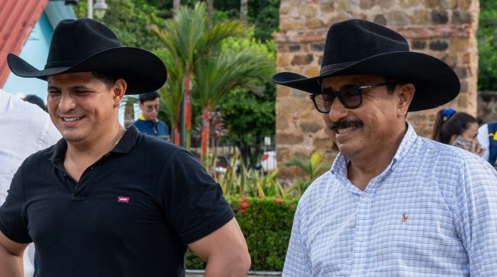 SE AMANGUALAN PARA REVICTIMIZAR LAS VICTIMAS EN PORE  – Cesar Ortiz Zorro (Gobernador de Casanare) y Jorge Garzón (Alcalde de Pore).