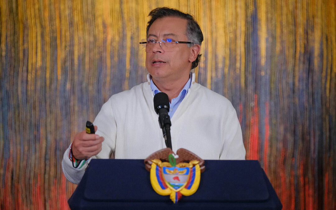 Se ROBARON 2,71 BILLONES de Pesos DE LA SALUD EN COLOMBIA, Presidente Petro Denuncia P​érdida.